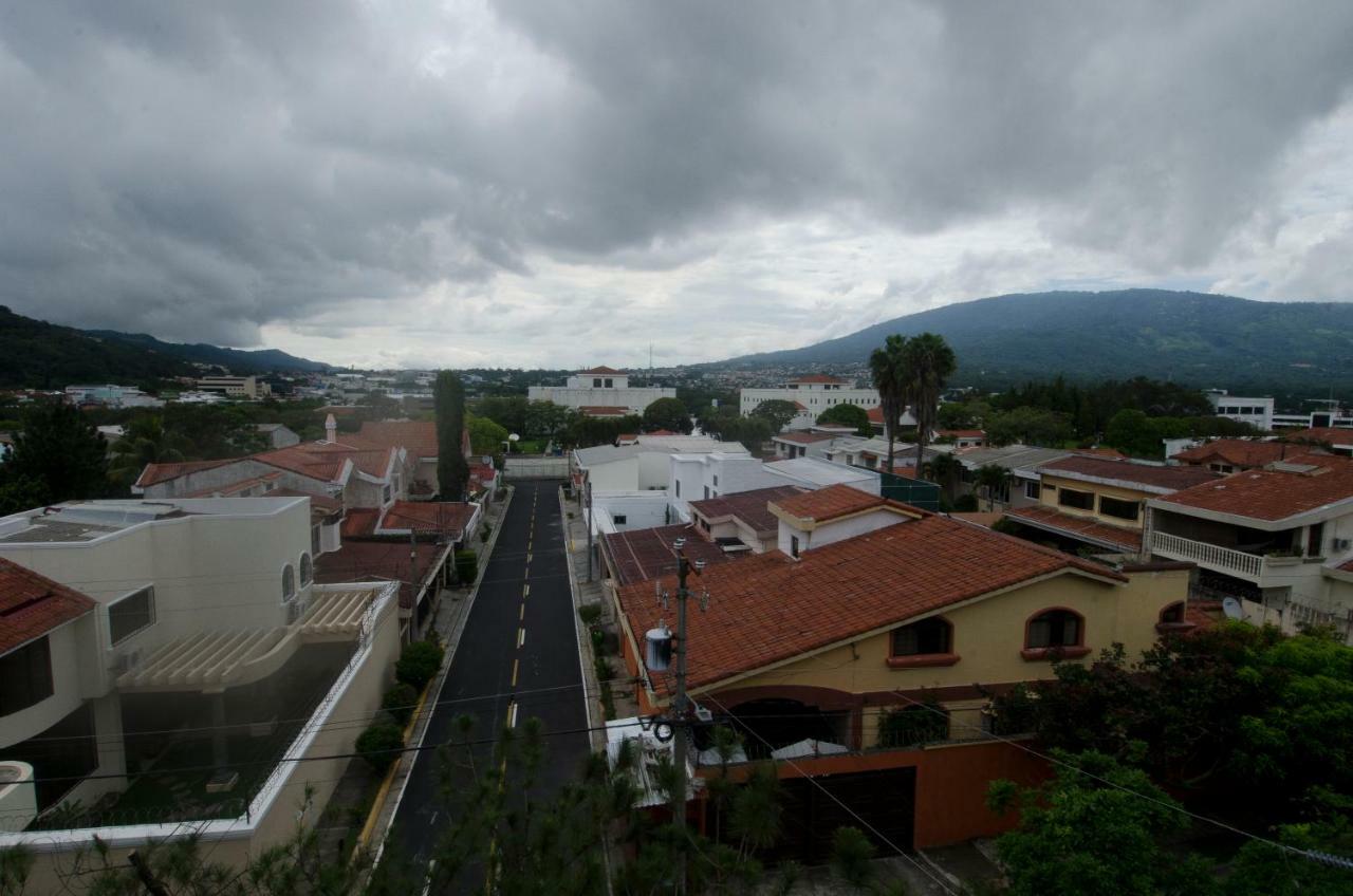 Hotel Berlin San Salvador Bagian luar foto