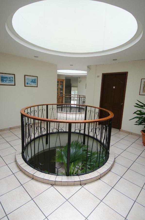 Hotel Berlin San Salvador Bagian luar foto